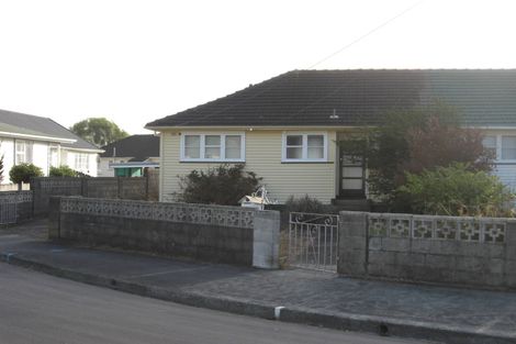 Photo of property in 4 Mayo Grove, Naenae, Lower Hutt, 5011