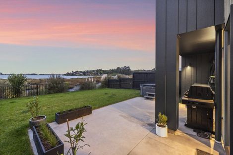 Photo of property in 31 Hinaki Street, Poike, Tauranga, 3112