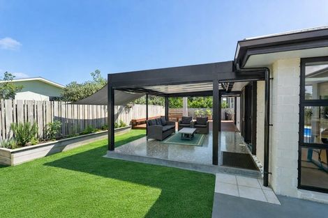 Photo of property in 24 Barbados Way, One Tree Point, 0118