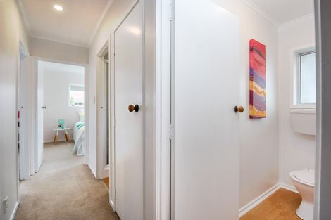 Photo of property in 5 Palm Court Drive, Glen Eden, Auckland, 0602