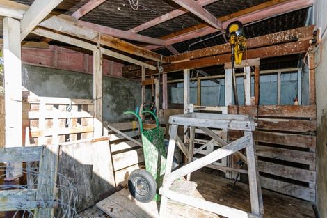 Photo of property in 36 Riverdale Road, Dannevirke, 4930