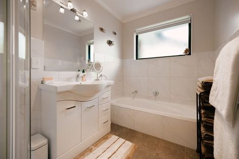 Photo of property in 7 Astelia Court, Milson, Palmerston North, 4414