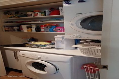 Photo of property in Highwic, 2/32 Hobson Street, Thorndon, Wellington, 6011