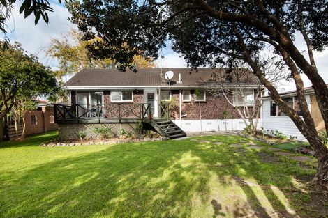 Photo of property in 5 Palm Court Drive, Glen Eden, Auckland, 0602