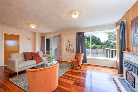 Photo of property in 21 Acheron Road, Paremata, Porirua, 5026
