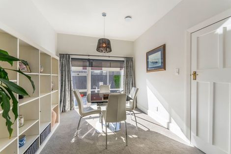Photo of property in 35 Cleveland Street, Edgeware, Christchurch, 8013