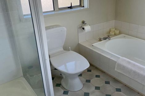 Photo of property in 150a Avonhead Road, Avonhead, Christchurch, 8042