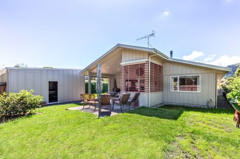 Photo of property in 38 Te Herekiekie Street, Turangi, 3334