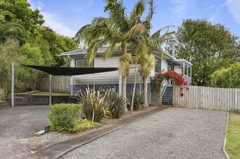 Photo of property in 9 Kupari Place, Totara Vale, Auckland, 0629
