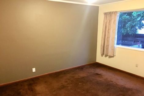 Photo of property in 2/521 Pakuranga Road, Howick, Auckland, 2010