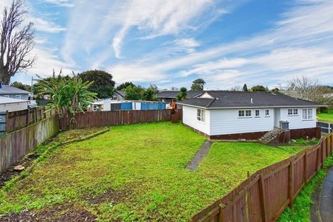 Photo of property in 58 Moncrieff Avenue, Clendon Park, Auckland, 2103