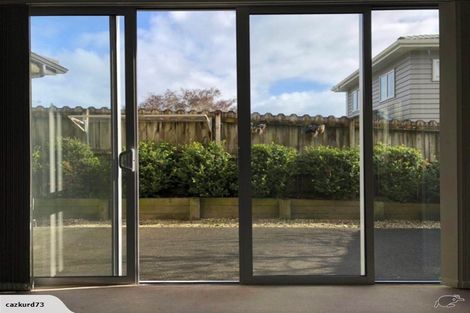 Photo of property in 61c Fields Parade, Oteha, Auckland, 0632