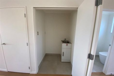 Photo of property in 8 Mahalo Avenue, Wiri, Auckland, 2104