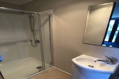 Photo of property in 213a Golf Road, Titirangi, Auckland, 0604