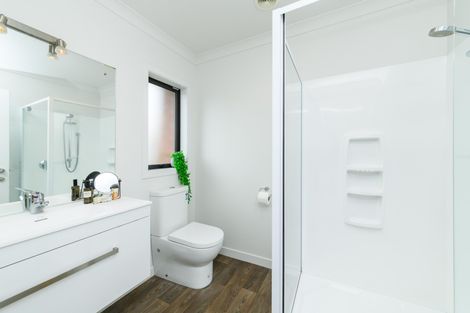 Photo of property in 702 Pioneer Highway, Takaro, Palmerston North, 4412