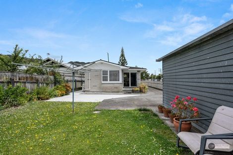 Photo of property in 25a Porutu Street, Fairfield, Lower Hutt, 5011