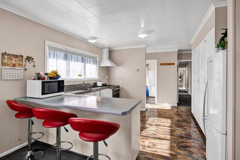 Photo of property in 31 Kamahi Avenue, Hawera, 4610