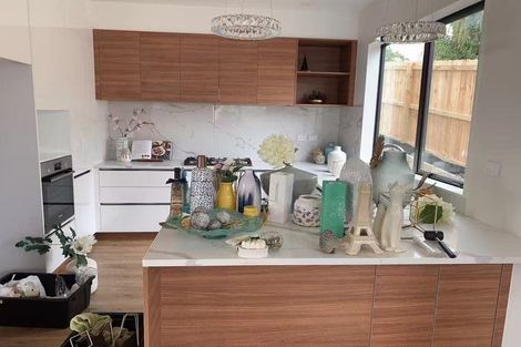 Photo of property in 142a Luckens Road, West Harbour, Auckland, 0618