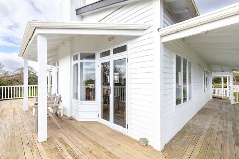 Photo of property in 151 Hickman Road, Urenui, 4375