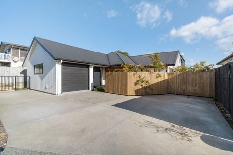 Photo of property in 8 Huanui Close, Papamoa Beach, Papamoa, 3118