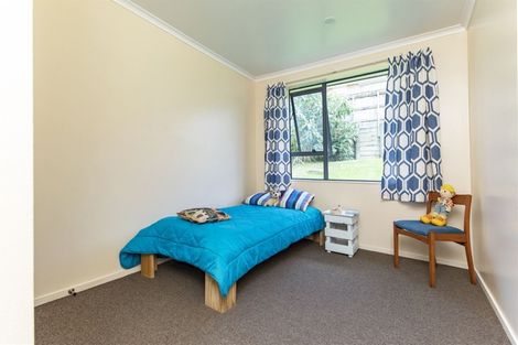 Photo of property in 22 Piriti Place, Weymouth, Auckland, 2103