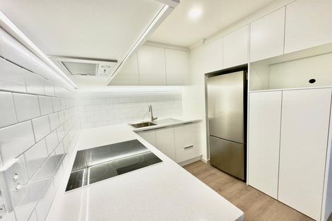 Photo of property in 12 Imperial Place, Henderson, Auckland, 0612