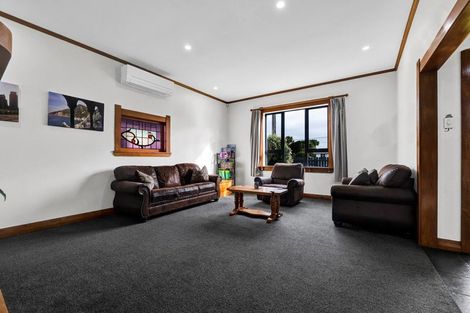 Photo of property in 16 Dixon Avenue, Hawera, 4610