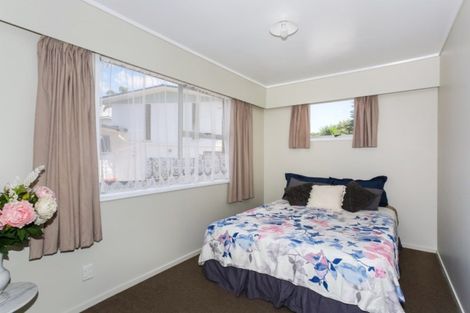 Photo of property in 32 Mack Place, Red Hill, Papakura, 2110