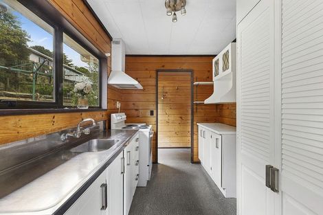 Photo of property in 68 Omapere Street, Whitby, Porirua, 5024