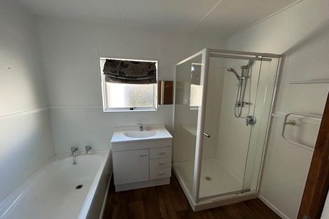 Photo of property in 6 Latham Stubbs Crescent, Waipawa, 4210