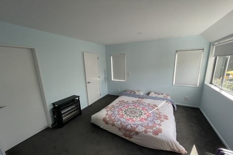 Photo of property in 14b Bracken Road, Newlands, Wellington, 6037