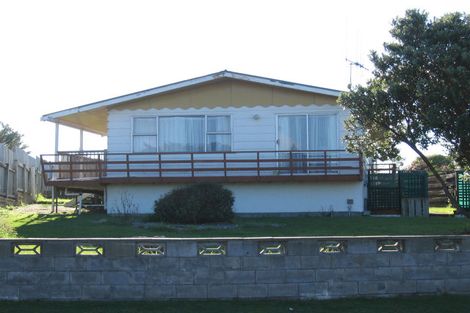 Photo of property in 6 Yates Street, Otaki Beach, Otaki, 5512