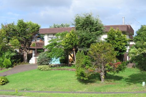 Photo of property in 18 Prince Regent Drive, Half Moon Bay, Auckland, 2012