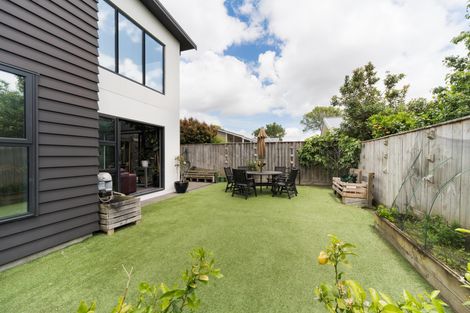 Photo of property in 22 Colombo Street, Hokowhitu, Palmerston North, 4410