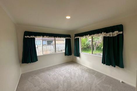 Photo of property in 26 Delmont Close, East Tamaki Heights, Auckland, 2016