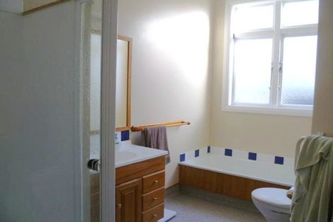 Photo of property in 29 Karepa Street, Brooklyn, Wellington, 6021