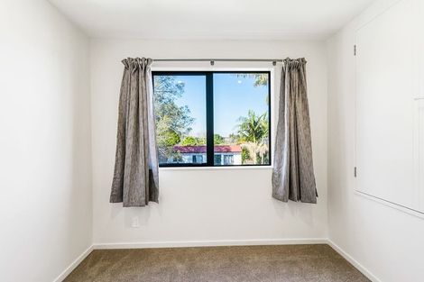 Photo of property in 9/54 Swanson Road, Henderson, Auckland, 0610