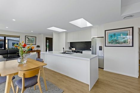 Photo of property in 39 Shepherd Road, Jacks Point, Queenstown, 9371