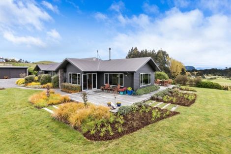 Photo of property in 21 Katelyn Place, Kinloch, Taupo, 3385