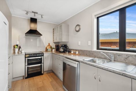 Photo of property in 32 Hood Crescent, Arrowtown, 9302