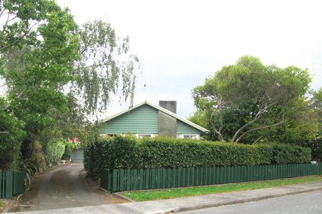 Photo of property in 2 Ponderosa Grove, Maoribank, Upper Hutt, 5018