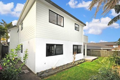 Photo of property in 1/16 Glucina Avenue, West Harbour, Auckland, 0618