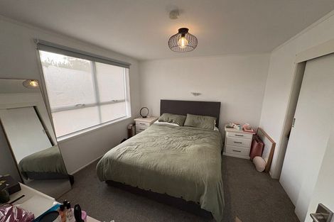 Photo of property in 1/14b Camrose Place, Glenfield, Auckland, 0629