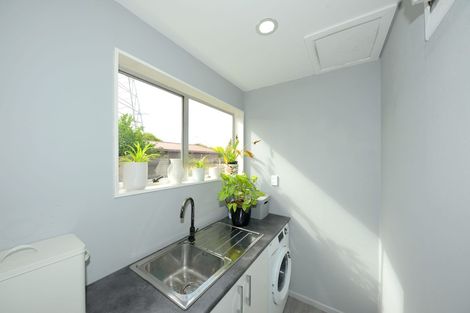 Photo of property in 91 Denise Crescent, Hornby, Christchurch, 8042