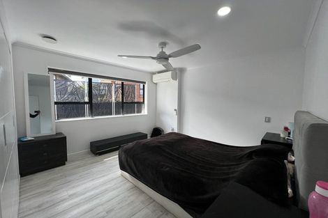 Photo of property in 1/131 Botany Road, Botany Downs, Auckland, 2010