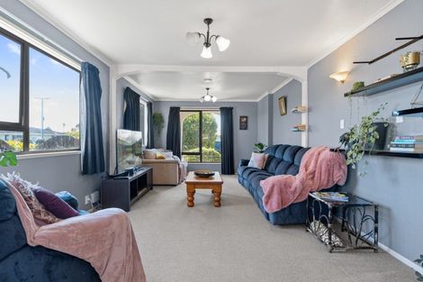 Photo of property in 15 Pemberton Crescent, Greerton, Tauranga, 3112