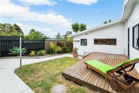 Photo of property in 2 Serrata Place, Browns Bay, Auckland, 0630
