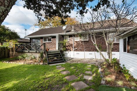 Photo of property in 5 Palm Court Drive, Glen Eden, Auckland, 0602