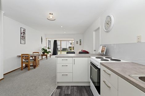 Photo of property in 2/120 Woodglen Road, Glen Eden, Auckland, 0602