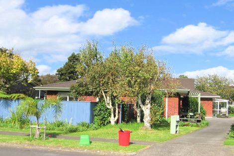 Photo of property in 1/17 Vivian Wilson Drive, Eastern Beach, Auckland, 2012